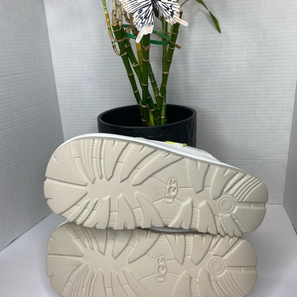 UGG Spaceslider Tech Slide, textile upper, reflective laces, size 10. NEW - Picture 3 of 6